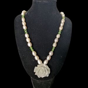 Elegant Pearl and Green Necklace